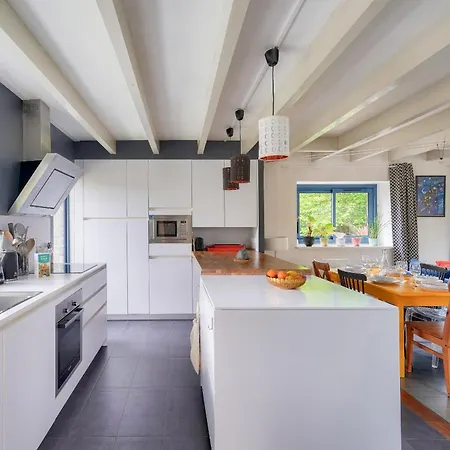 Maison Coup De Coeur Pour 6, Pays Bigouden Holiday home *